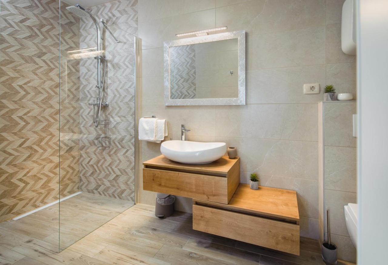 Villa Leona A Luxury Villa Near Makarska, Heated Pool ซิโวกอสเชีย ห้อง รูปภาพ